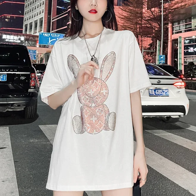 Embroidery - Zomer casual T-shirt voor dames: T-shirt